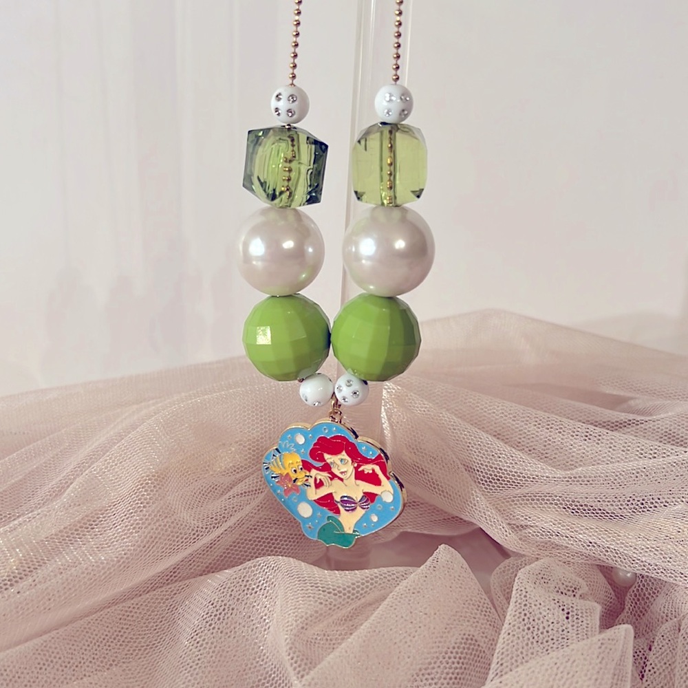 Princess Gum Ball Gold Tone Ball Chain Necklace